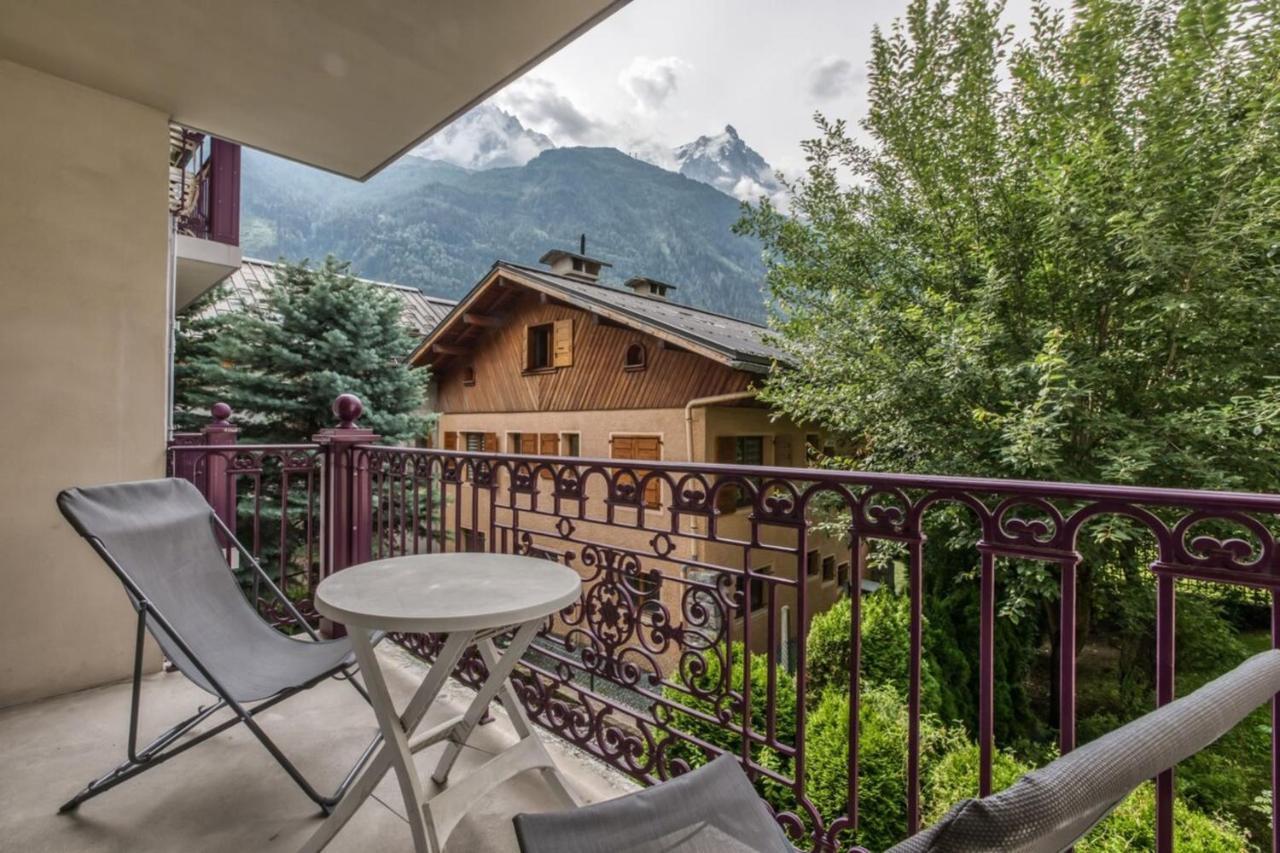 Villa Vallet- Newly Renovated 2 Bedroom Nestled Just Off The Main Street Шамоні Екстер'єр фото