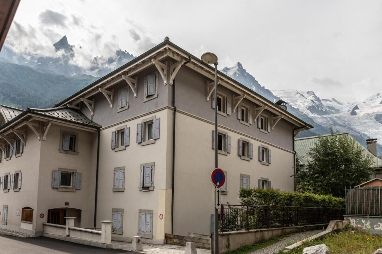 Villa Vallet- Newly Renovated 2 Bedroom Nestled Just Off The Main Street Шамоні Екстер'єр фото