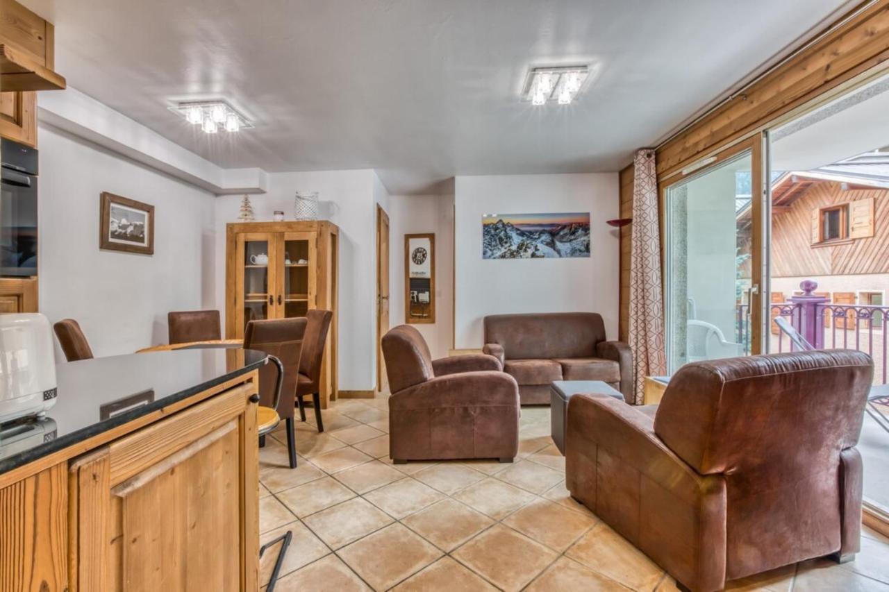 Villa Vallet- Newly Renovated 2 Bedroom Nestled Just Off The Main Street Шамоні Екстер'єр фото