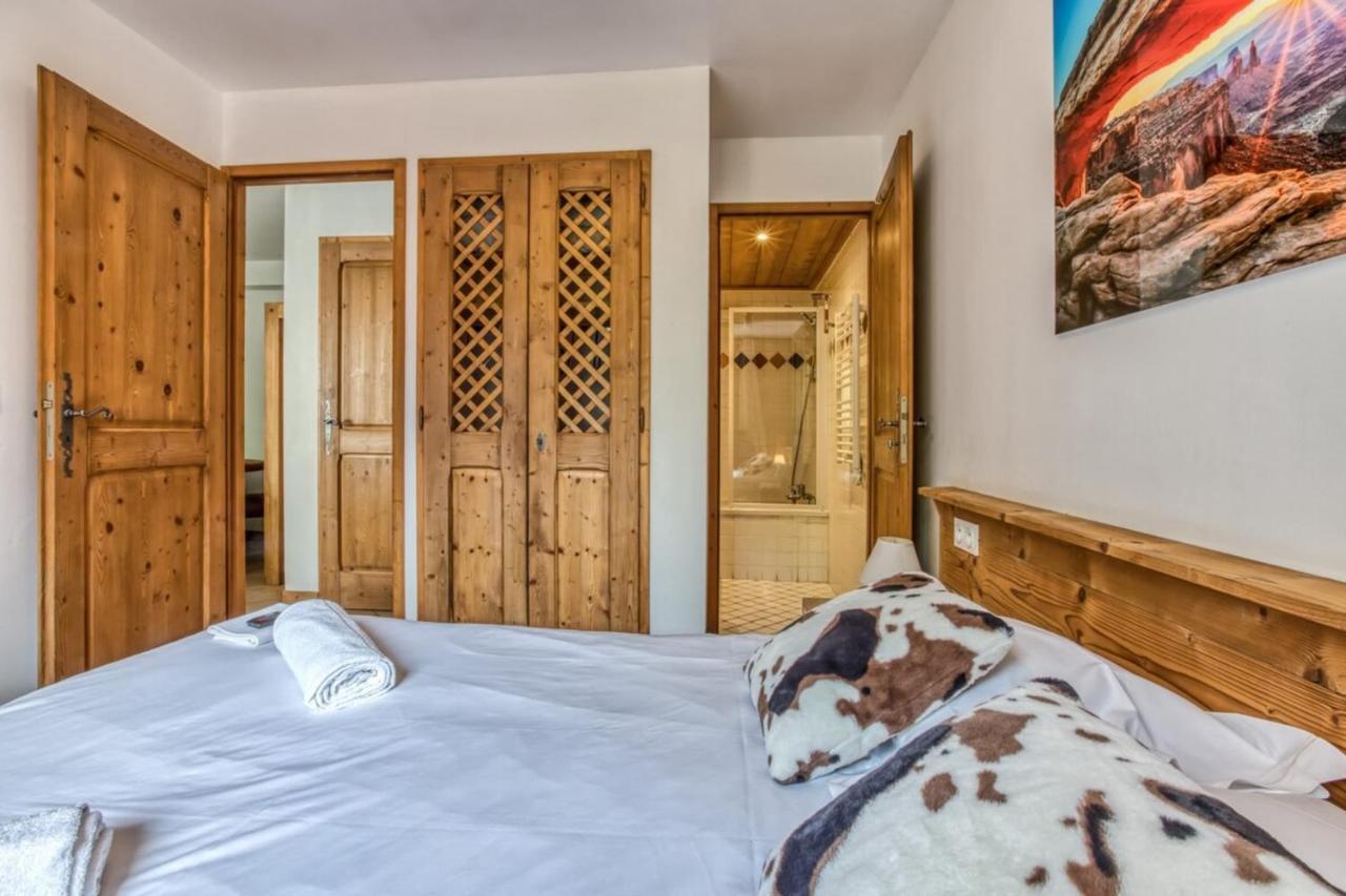 Villa Vallet- Newly Renovated 2 Bedroom Nestled Just Off The Main Street Шамоні Екстер'єр фото